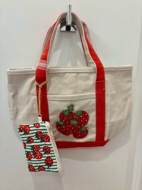 NWT Made in India Canvas strawberry Applique Tote Bag with Beaded Coin Pouch
